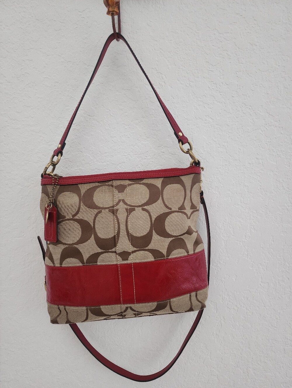 COACH | Beige Signature Canvas Shoulder Bag with Red Trim